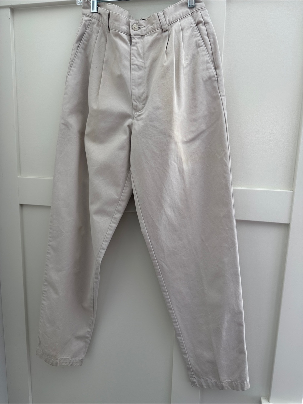 Dockers Pleated Chino Trousers in Light Taupe
